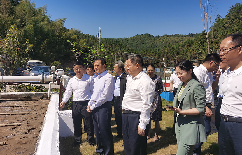 贛州市市委副書記、市長李克堅(jiān)一行蒞臨挺進(jìn)環(huán)保定南上下營稀土尾水處理站調(diào)研督導(dǎo)